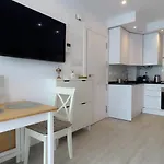 דירה Sea One Bedroom In